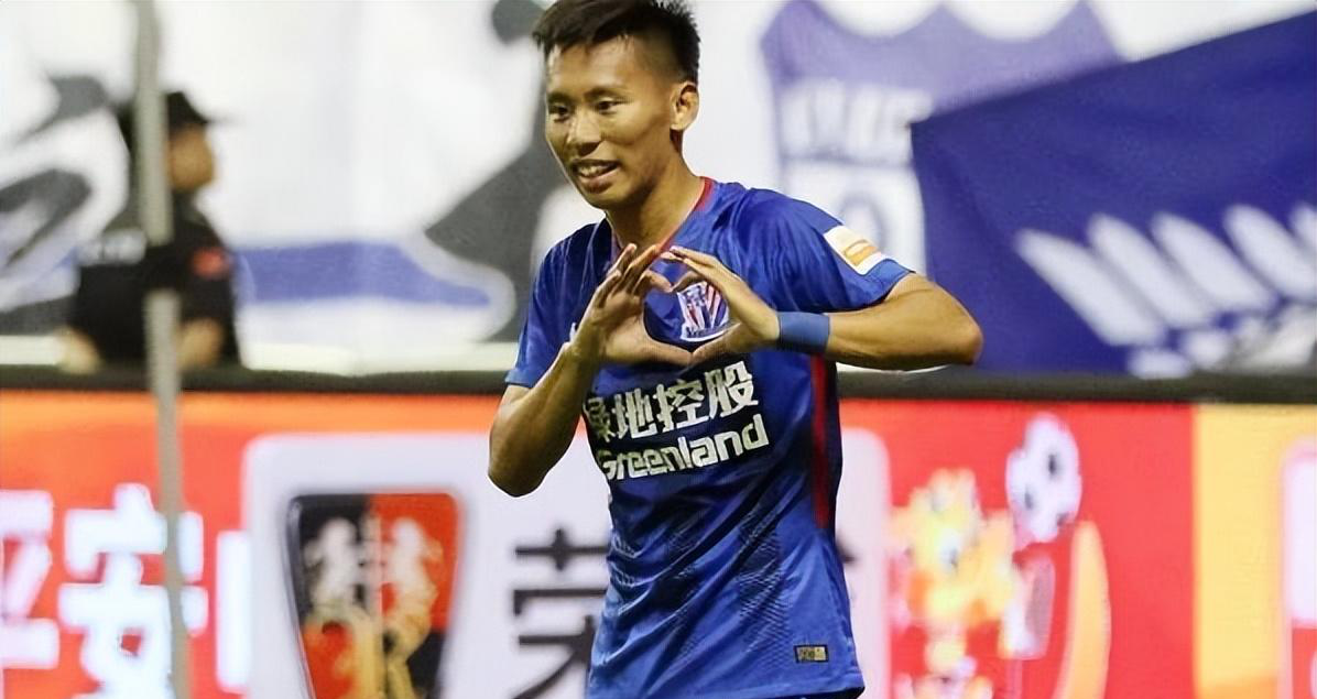 美国选手双料封后,力挽狂澜夺冠的简单介绍 美国选手双料封后,力挽狂澜夺冠的简单介绍