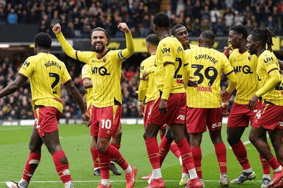 斯旺西逼平对手，保持不败纪录