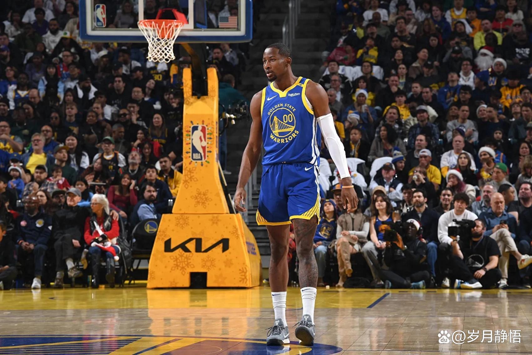 外线火力全开，球队三分球命中率居高不下