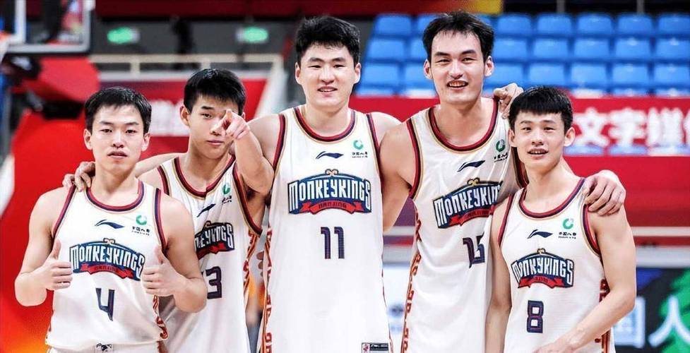 海南队赢下与四川队的比赛,成功晋级下一轮 海南队赢下与四川队的比赛,成功晋级下一轮