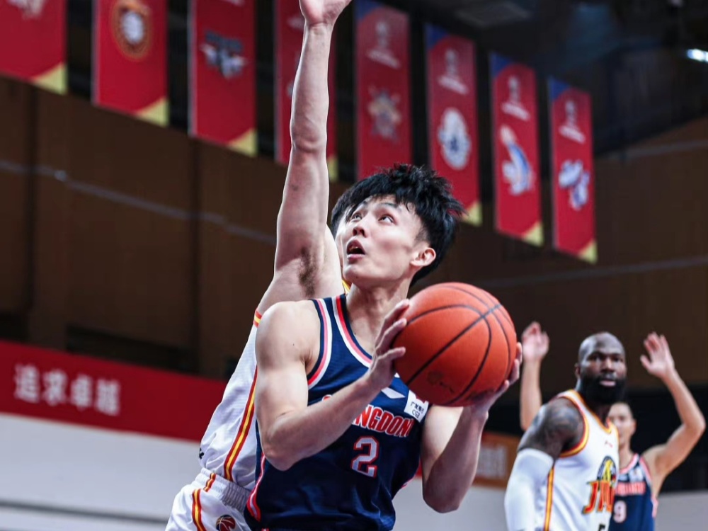 湖北男篮外援助攻能力突出,球队顺风顺水的简单介绍 湖北男篮外援助攻能力突出,球队顺风顺水的简单介绍