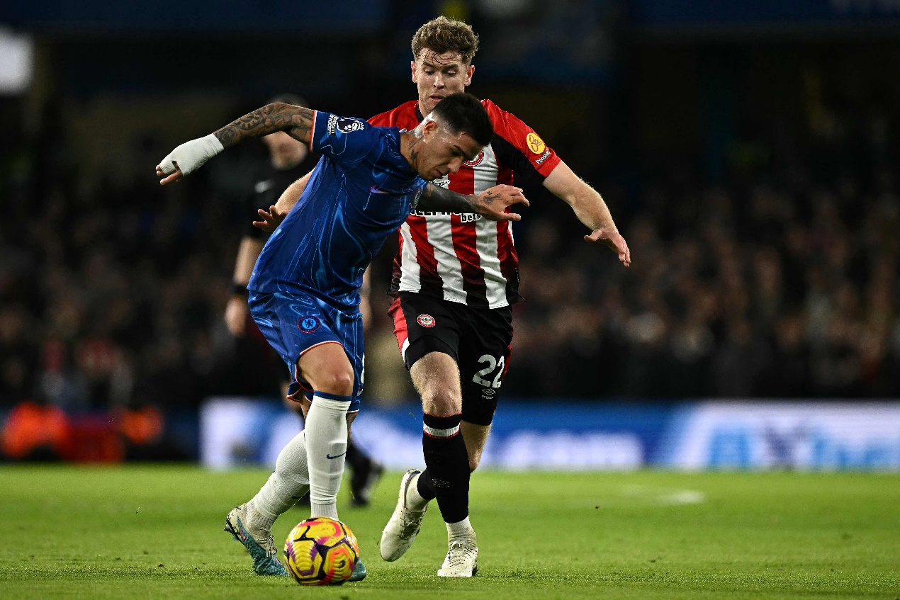 关于热刺客场逆转，逼平对手保持不败态势的信息