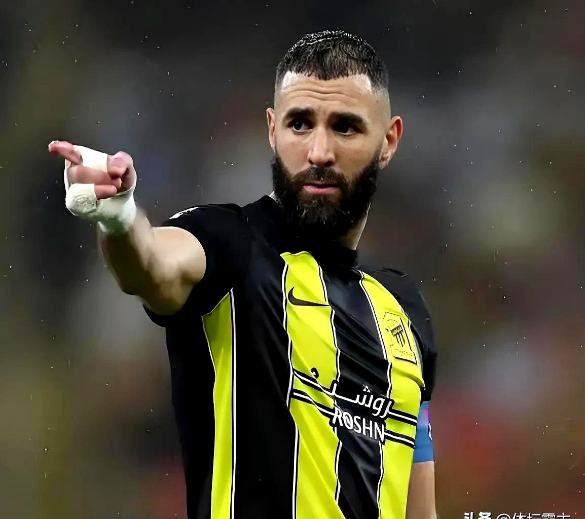 本泽马梅开二度皇马胜利,状态回暖的简单介绍 本泽马梅开二度皇马胜利,状态回暖的简单介绍