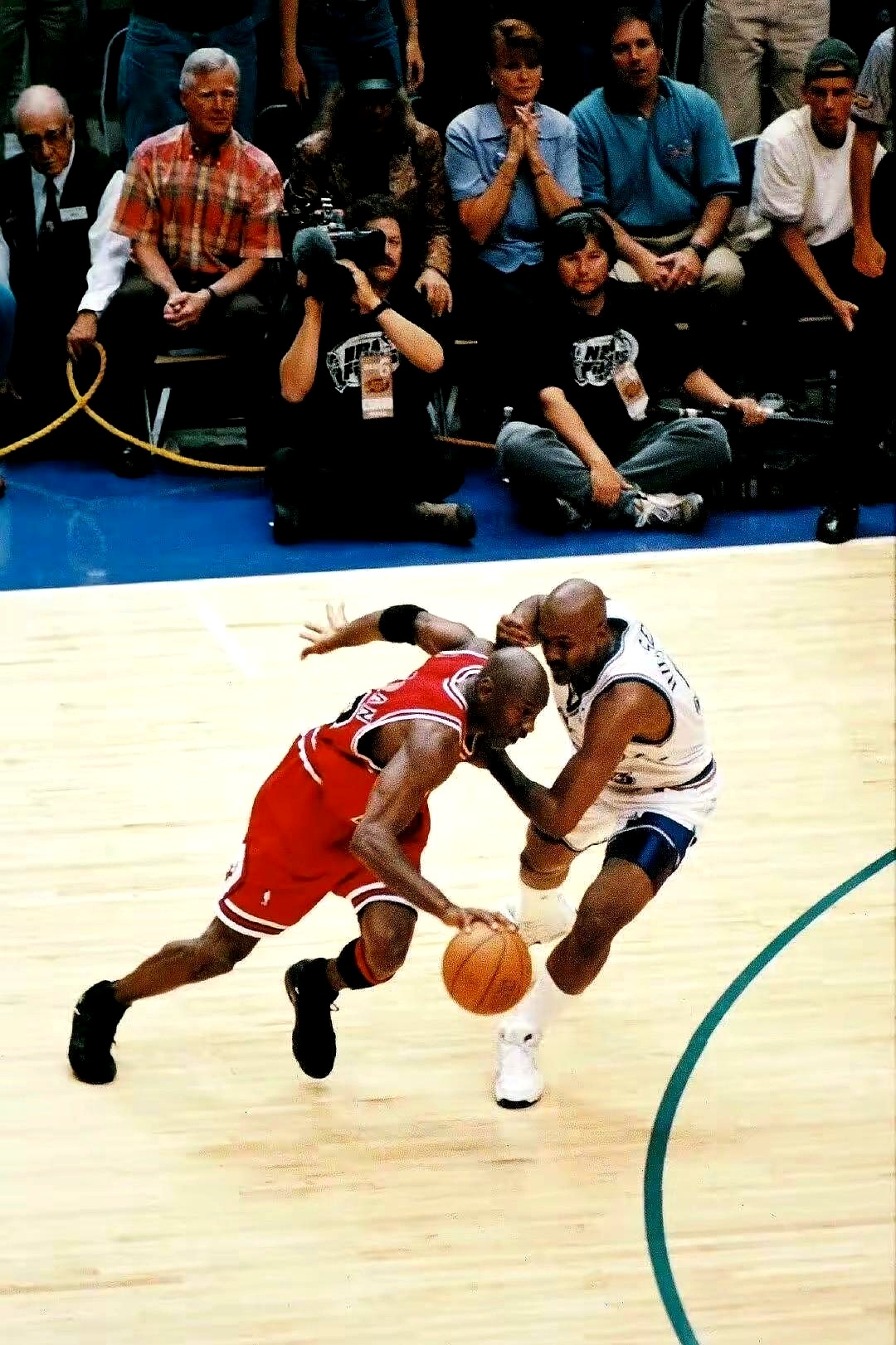 经典复盘历史上那些不朽的篮球瞬间 经典复盘历史上那些不朽的篮球瞬间