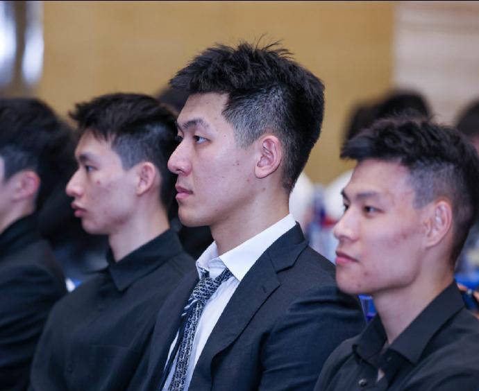 辽宁男篮小将崭露头角！生涯新高光照