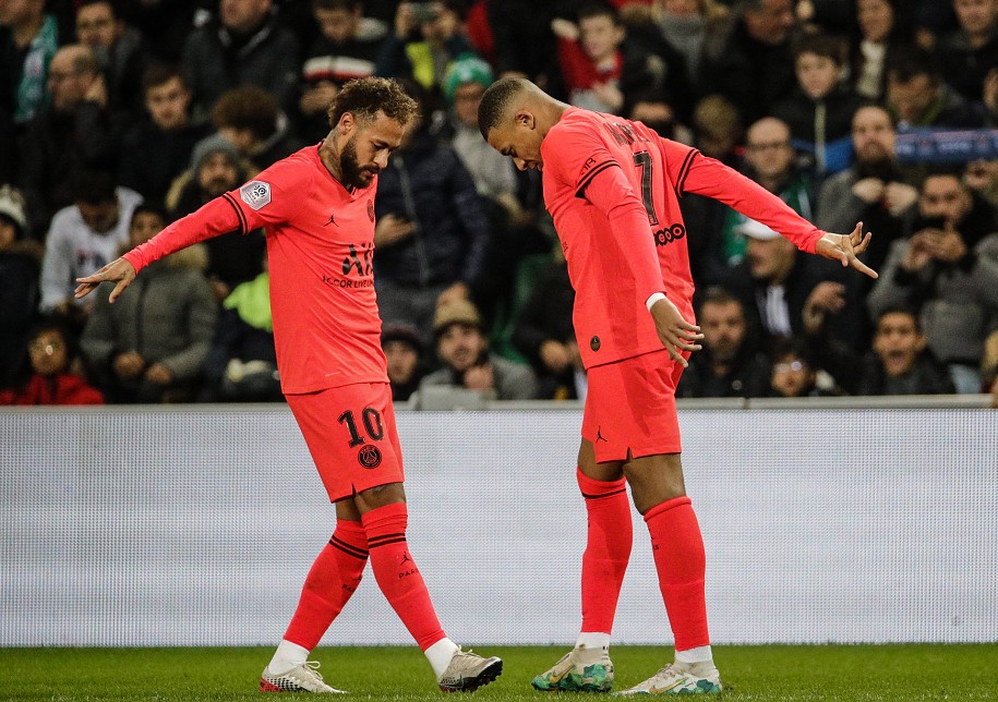 圣埃蒂安反击成功,夺取胜利 圣埃蒂安反击成功,夺取胜利