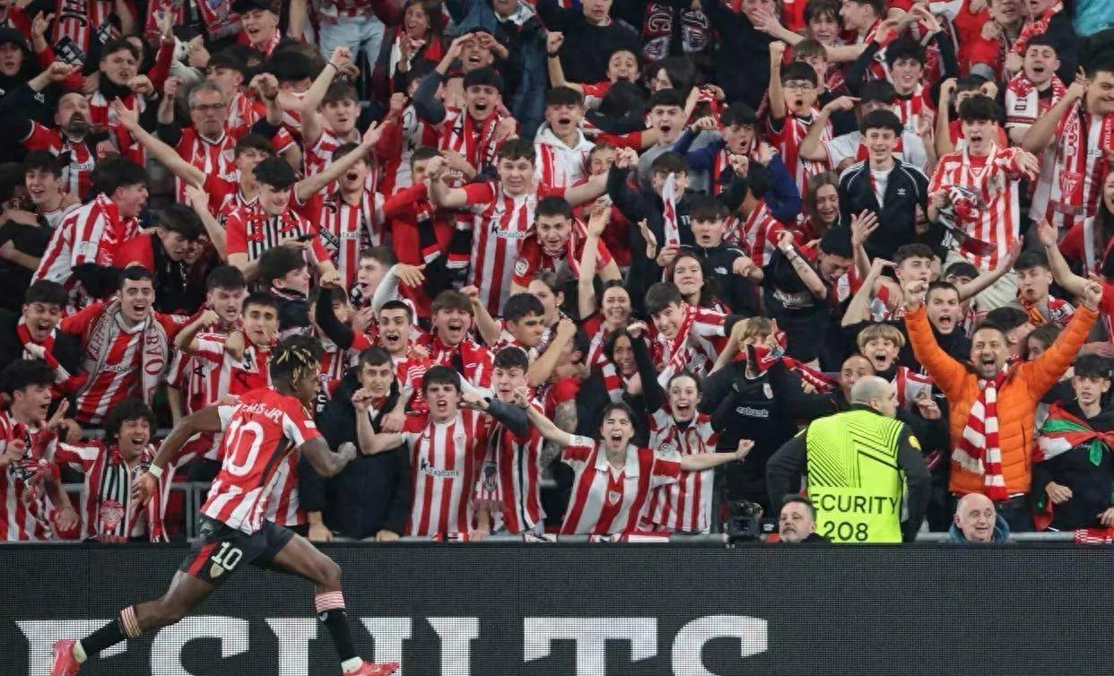 包含曼联大胜对手,球员表现亮眼跻身前四的词条 包含曼联大胜对手,球员表现亮眼跻身前四的词条