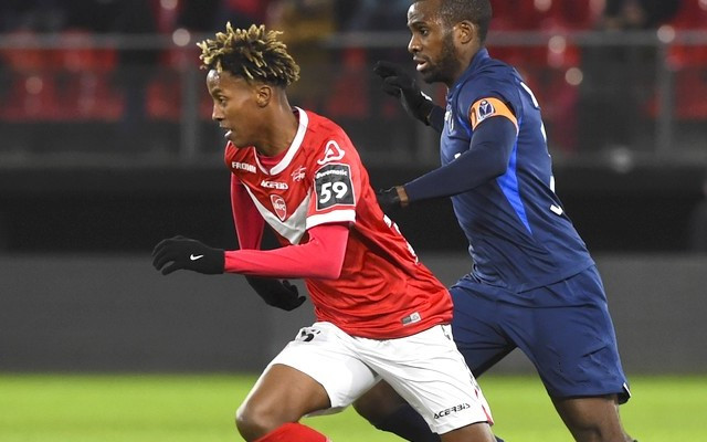 瓦朗谢纳主场不敌南锡，法甲保级形势严峻的简单介绍