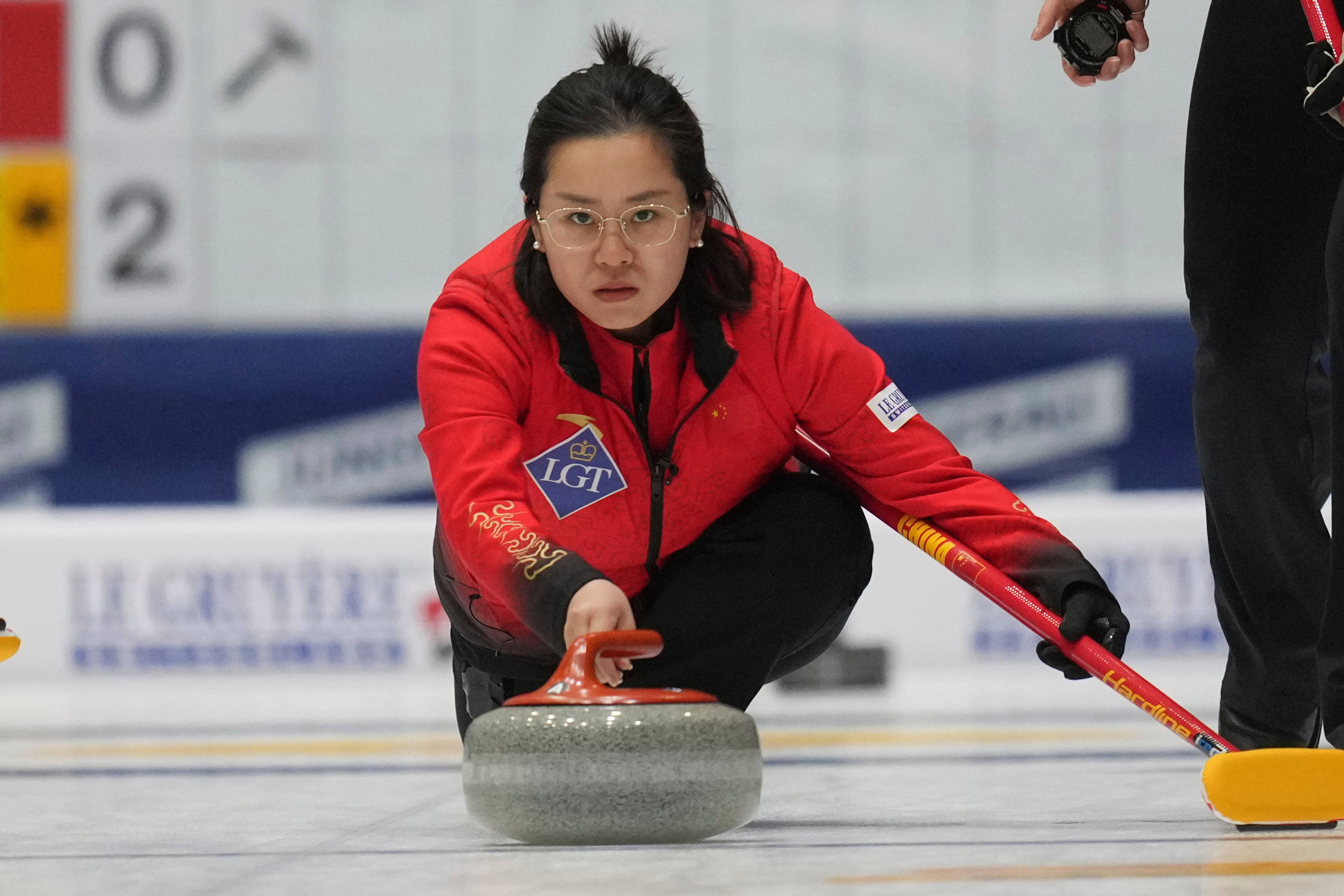 冰岛运动员斩得冰壶项目冠军 冰岛运动员斩得冰壶项目冠军