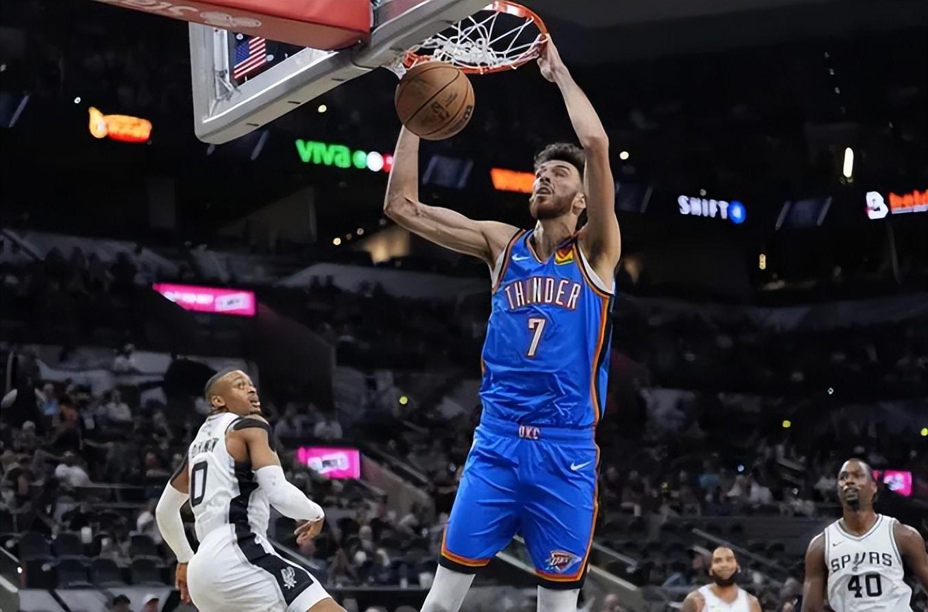 马刺豪取胜利,近期发挥亮眼 马刺豪取胜利,近期发挥亮眼