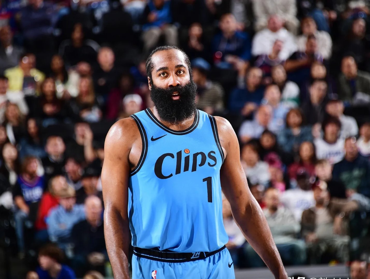 火箭主场大胜尼克斯,哈登助攻10次 火箭主场大胜尼克斯,哈登助攻10次