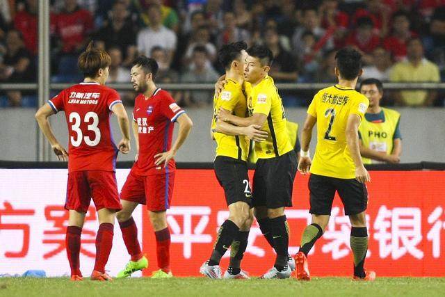 广州恒大与北京国安0:0战平积分榜继续并列榜首 广州恒大与北京国安0:0战平积分榜继续并列榜首