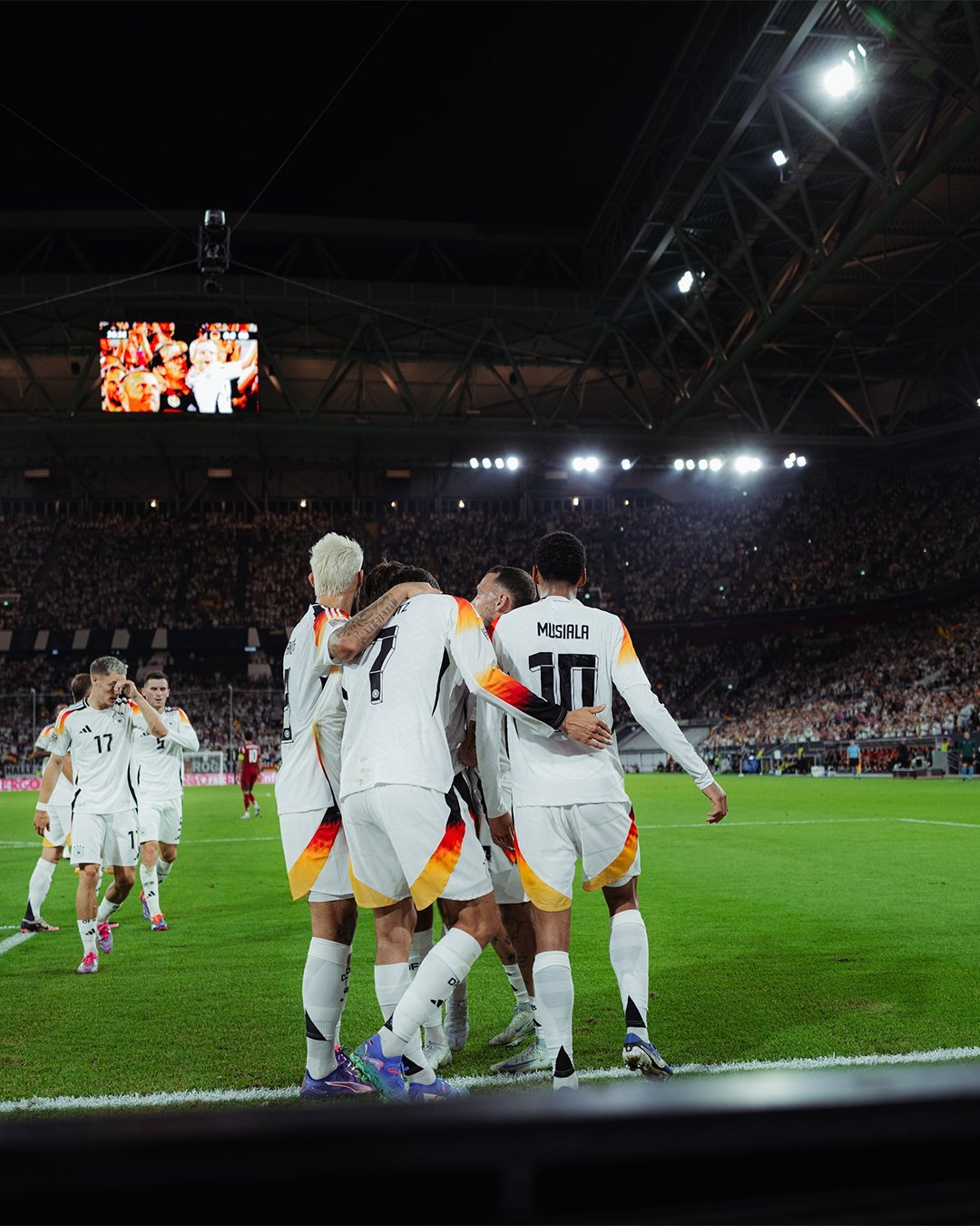 关于德国队险胜法国队，奥恰洛夫统治全场的信息